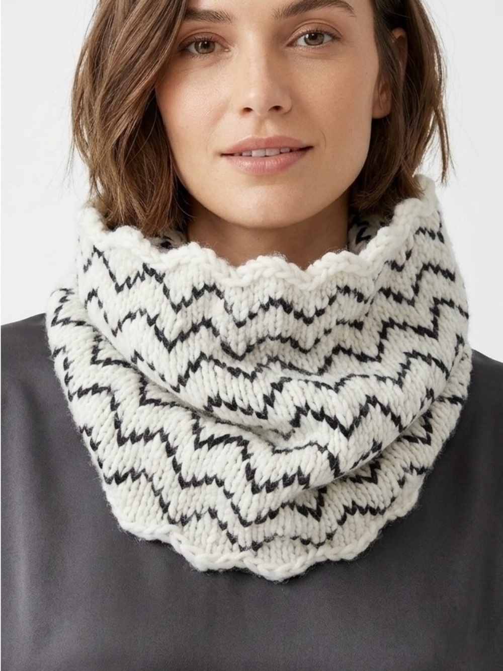 Ann Taylor Chevron Knit Cowl Scarf Black White New Minimalist